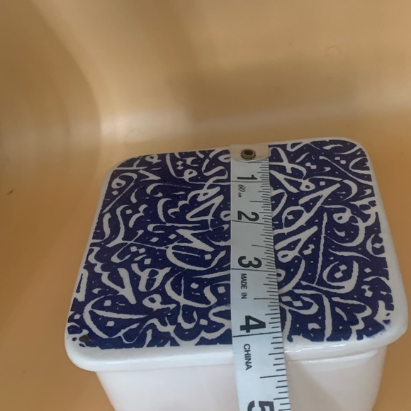 Small Box Arabic Script - Picture 6 of 7